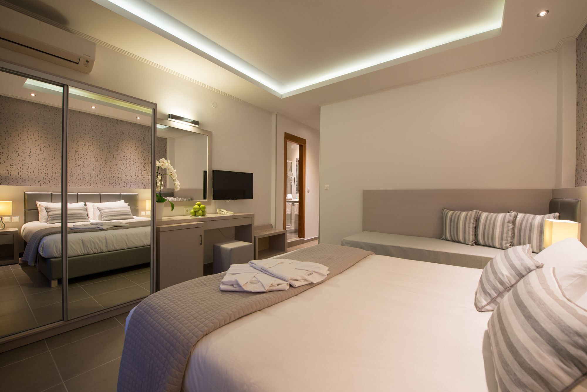 Angelica Hotel 리메나스 외부 사진